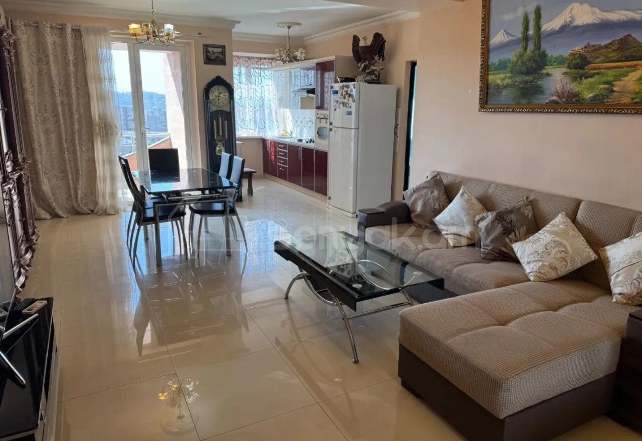 3 Սենյականոց Բնակարան, 75քմ, 7/9 հարկ, Դիզայներական Վերանորոգված, Կահավորված