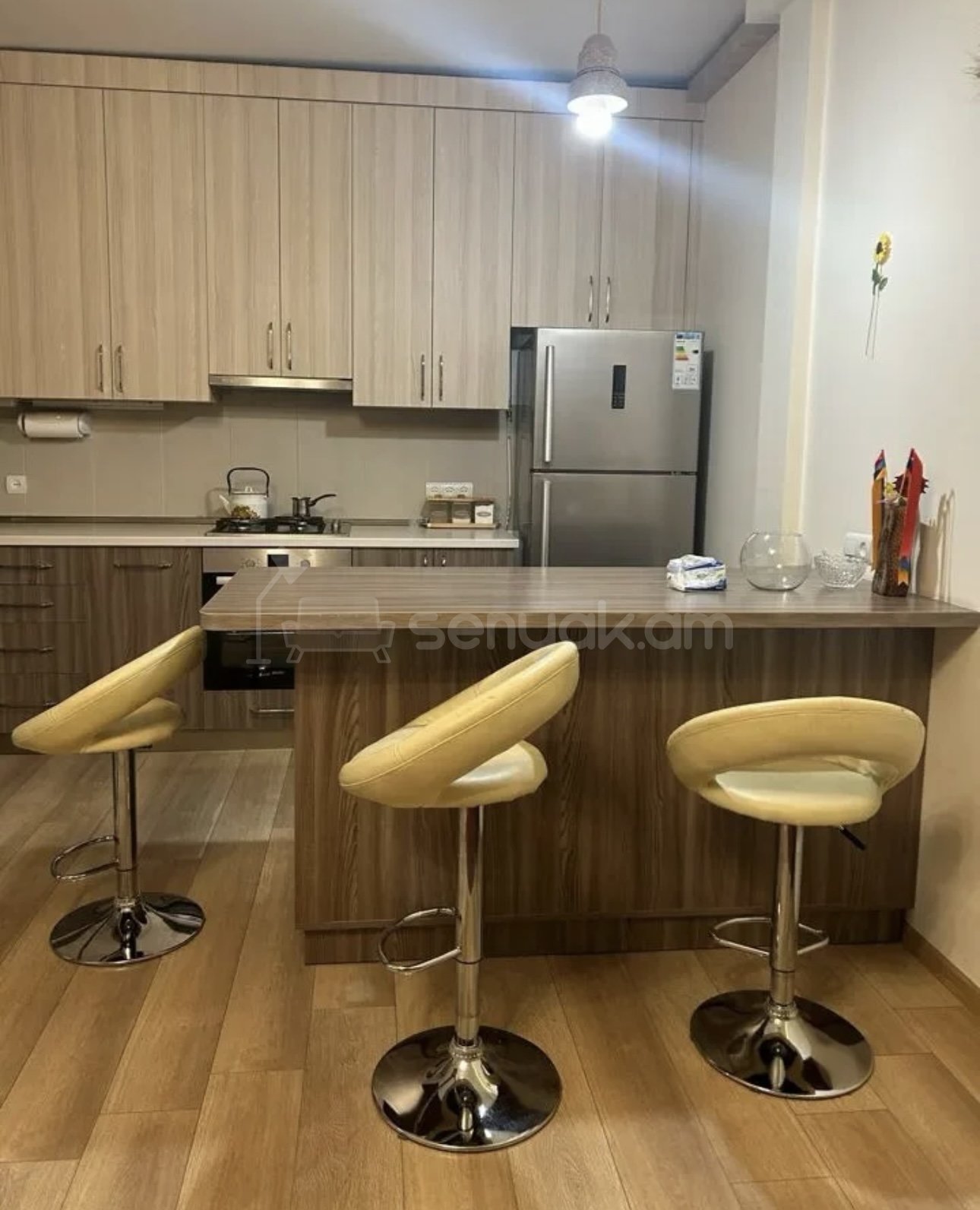 2 Սենյականոց Բնակարան Քարե Շենքում, 62քմ, 4/4 հարկ, Նորմալ Վիճակում, Կահավորված