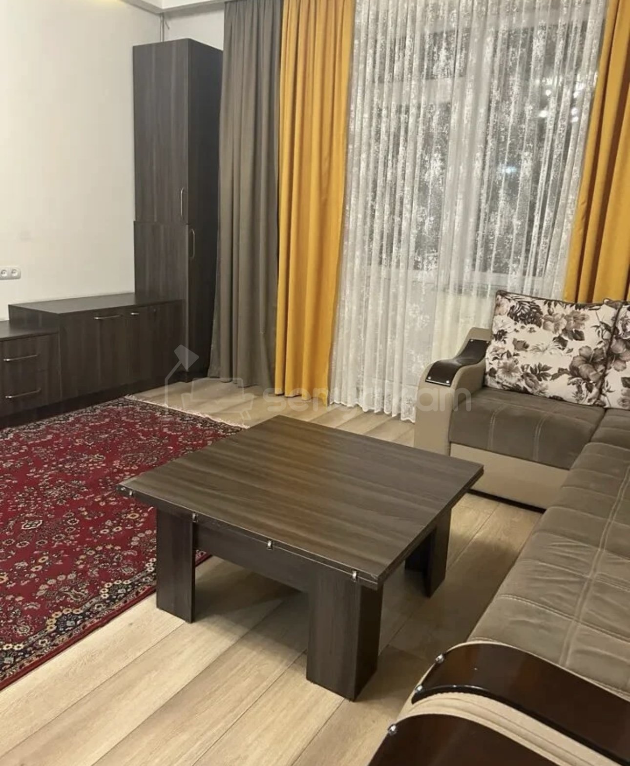 2 Սենյականոց Բնակարան Քարե Շենքում, 62քմ, 4/4 հարկ, Նորմալ Վիճակում, Կահավորված