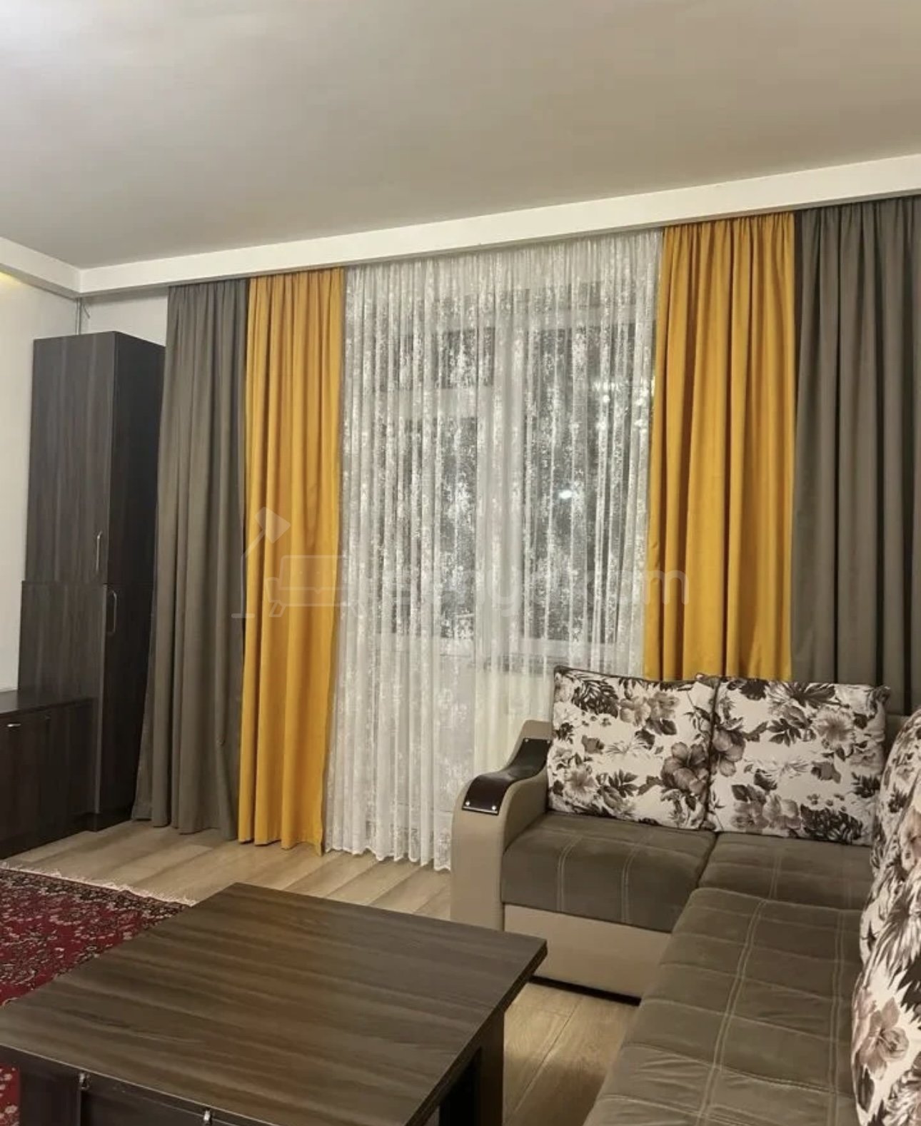 2 Սենյականոց Բնակարան Քարե Շենքում, 62քմ, 4/4 հարկ, Նորմալ Վիճակում, Կահավորված