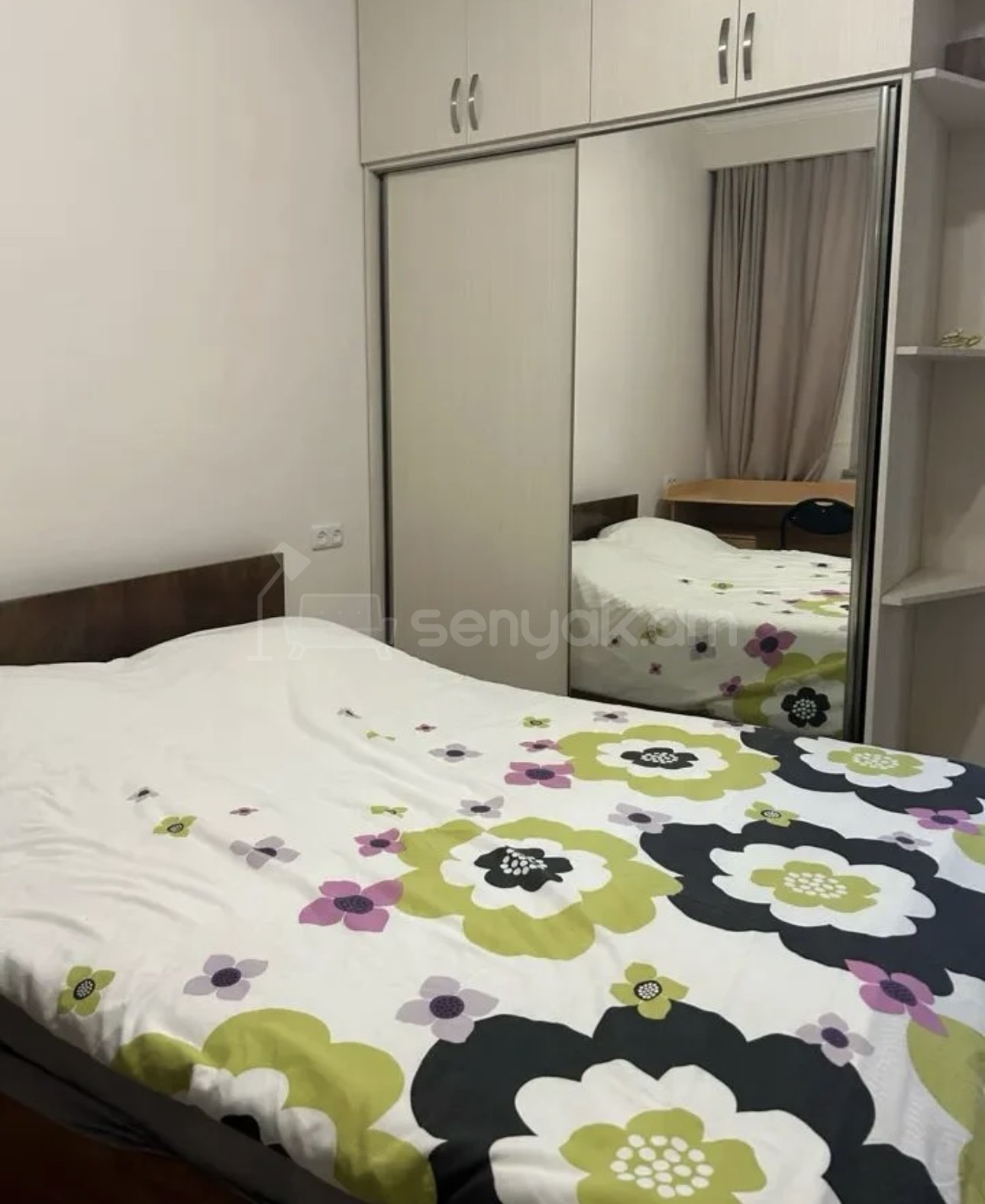 2 Սենյականոց Բնակարան Քարե Շենքում, 62քմ, 4/4 հարկ, Նորմալ Վիճակում, Կահավորված