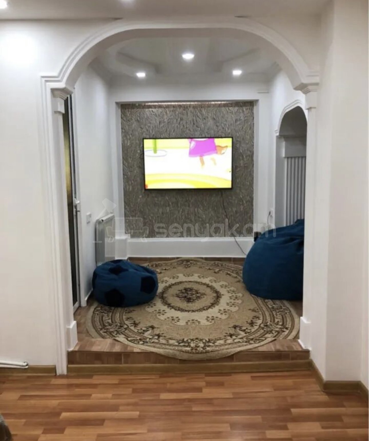 2 Սենյականոց Բնակարան Քարե Շենքում, 77քմ, 4/5 հարկ, Դիզայներական Վերանորոգված, Կահավորված