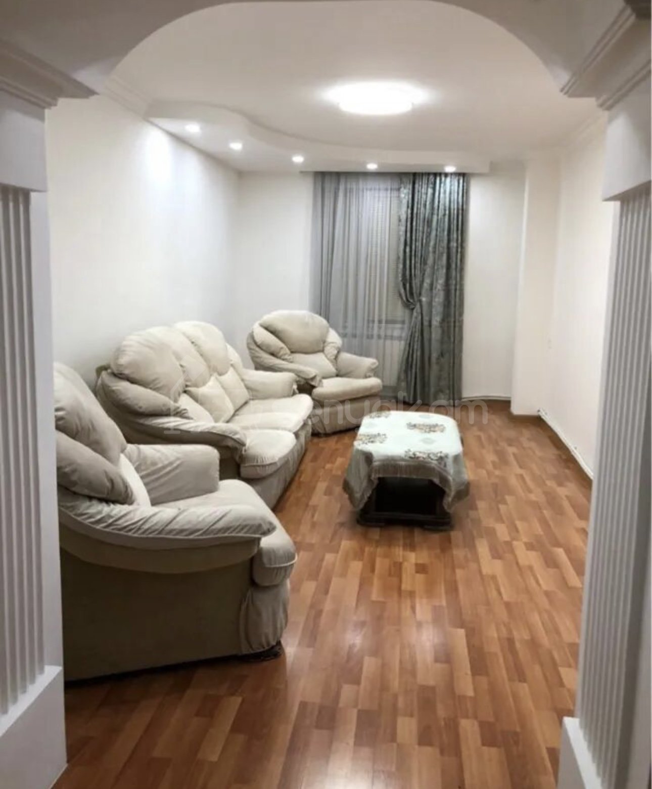 2 Սենյականոց Բնակարան Քարե Շենքում, 77քմ, 4/5 հարկ, Դիզայներական Վերանորոգված, Կահավորված