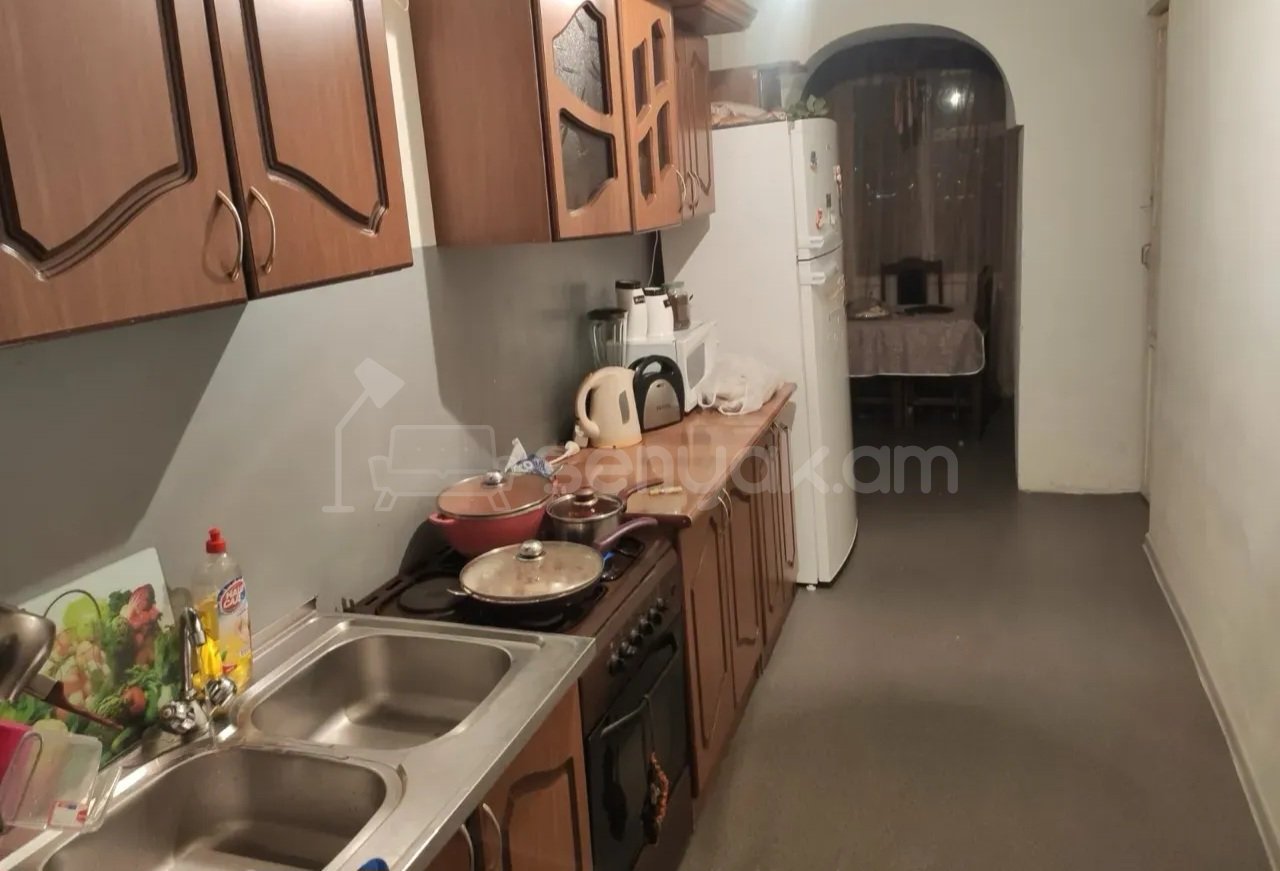 4 Սենյականոց Բնակարան, 85քմ, 1/9 հարկ, Կոսմետիկ Վերանորոգված