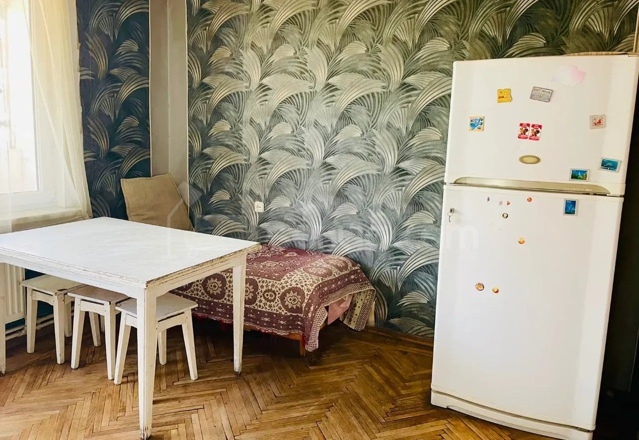 4 Սենյականոց Բնակարան Քարե Շենքում, 101քմ, 4/5 հարկ, Կոսմետիկ Վերանորոգված