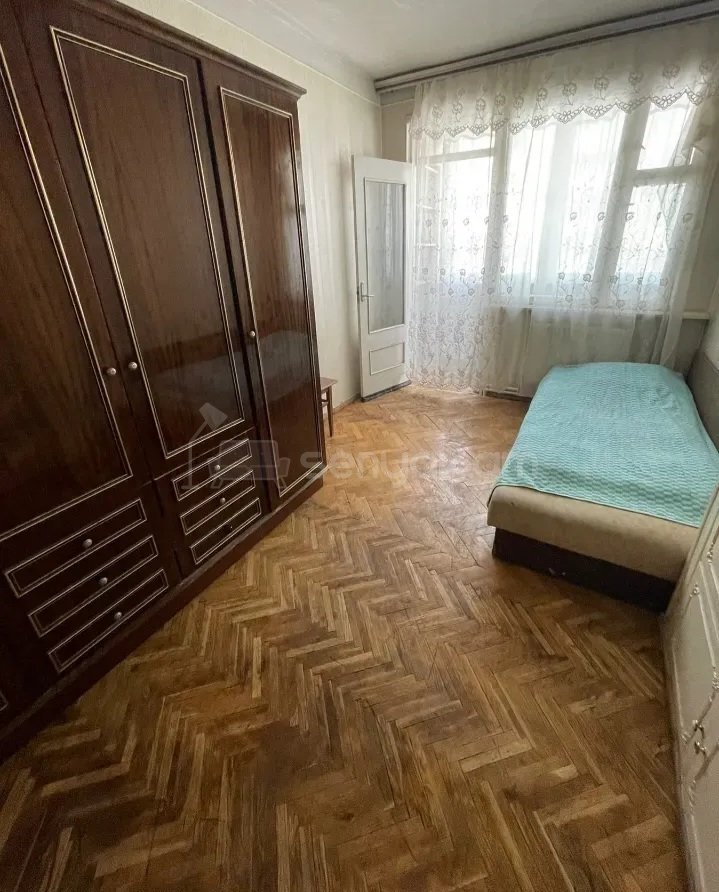 4 Սենյականոց Բնակարան Քարե Շենքում, 101քմ, 4/5 հարկ, Կոսմետիկ Վերանորոգված