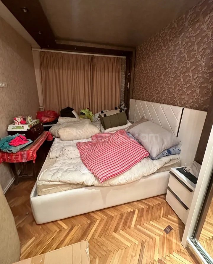 4 Սենյականոց Բնակարան Քարե Շենքում, 101քմ, 4/5 հարկ, Կոսմետիկ Վերանորոգված