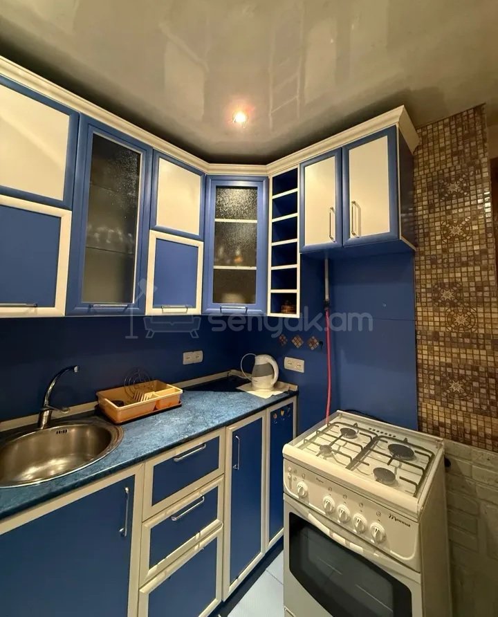 3 Սենյականոց Բնակարան Քարե Շենքում, 65քմ, 3/5 հարկ, Կապիտալ Վերանորոգված, Կահավորված