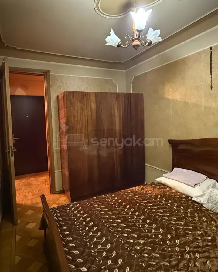 3 Սենյականոց Բնակարան Քարե Շենքում, 65քմ, 3/5 հարկ, Կապիտալ Վերանորոգված, Կահավորված