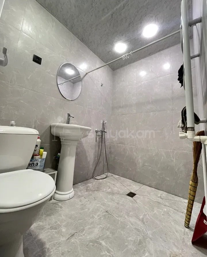 3 Սենյականոց Բնակարան Քարե Շենքում, 67քմ, 4/5 հարկ, Կոսմետիկ Վերանորոգված, Կահավորված