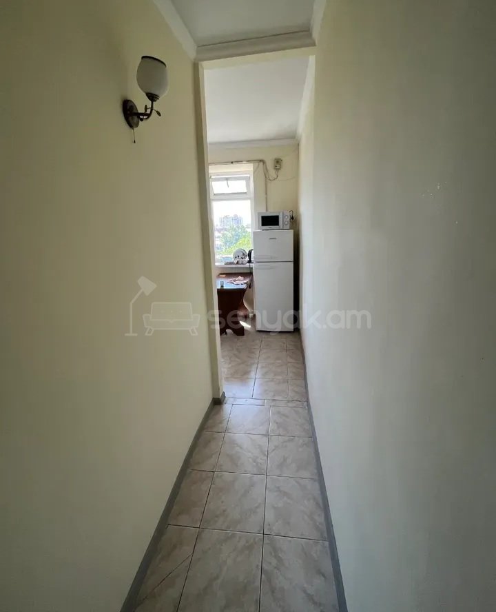 3 Սենյականոց Բնակարան Քարե Շենքում, 67քմ, 4/5 հարկ, Կոսմետիկ Վերանորոգված, Կահավորված