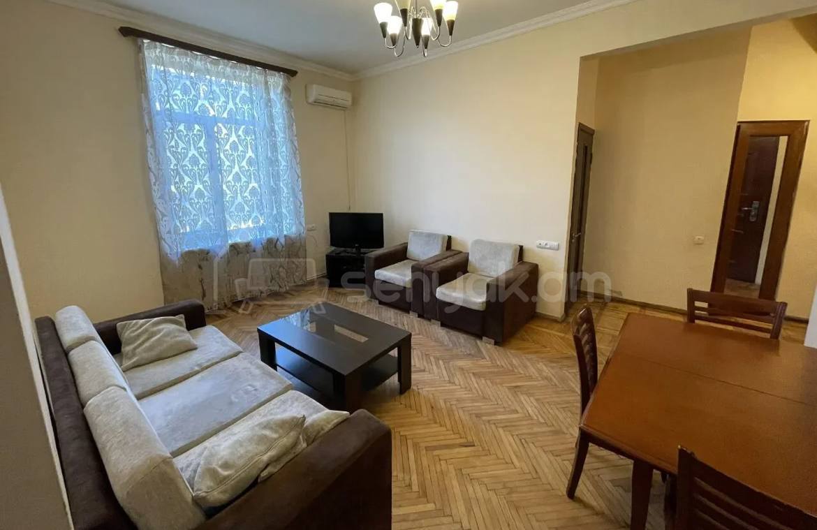 2 Սենյականոց Բնակարան Քարե Շենքում, 50քմ, 2/4 հարկ, Կապիտալ Վերանորոգված, Կահավորված