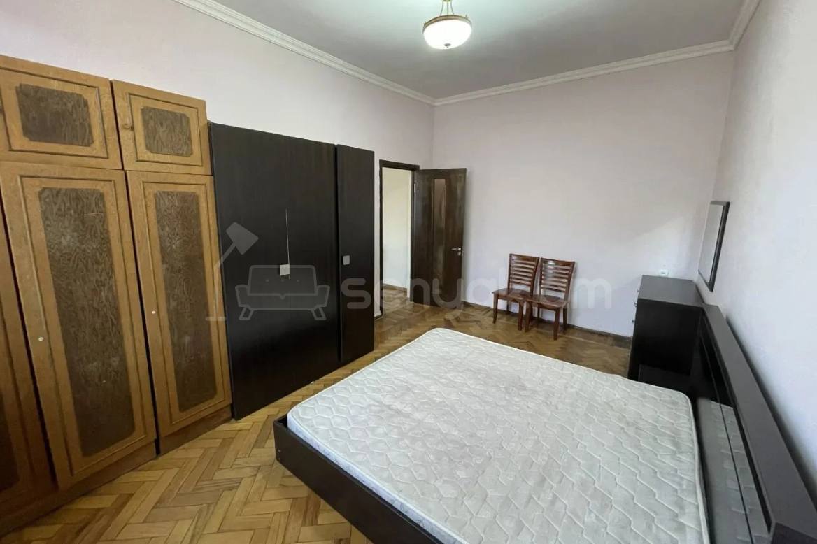 2 Սենյականոց Բնակարան Քարե Շենքում, 50քմ, 2/4 հարկ, Կապիտալ Վերանորոգված, Կահավորված