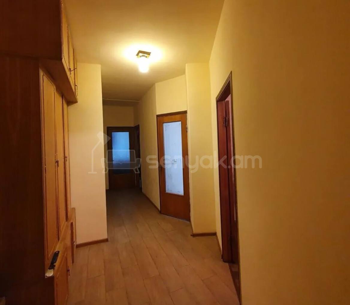 3 Սենյականոց Բնակարան, 90քմ, 10/16 հարկ, Պետական Վիճակում, Կահավորված