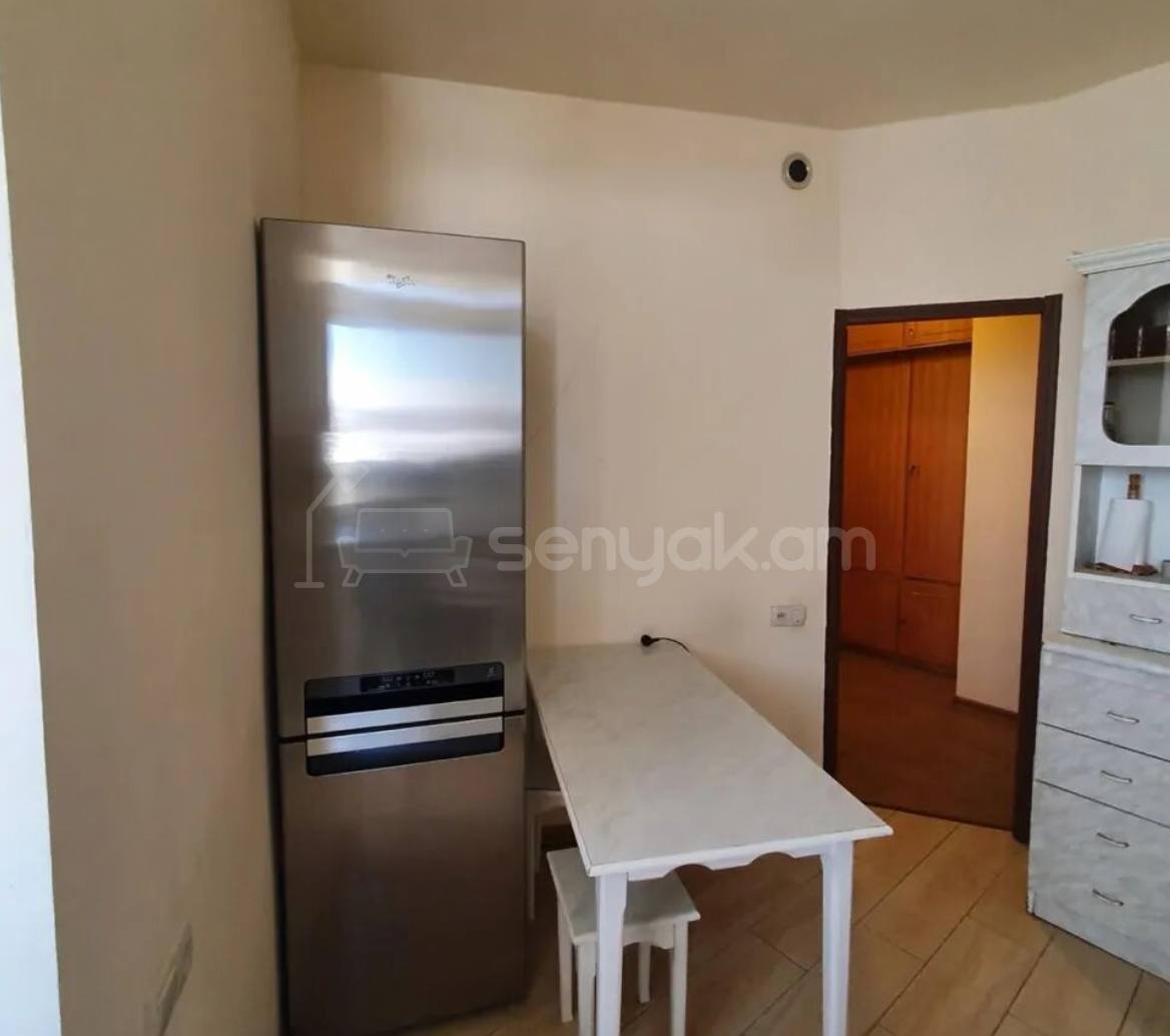 3 Սենյականոց Բնակարան, 90քմ, 10/16 հարկ, Պետական Վիճակում, Կահավորված