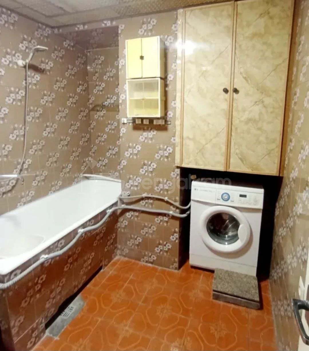 3 Սենյականոց Բնակարան, 74քմ, 2/10 հարկ, Նորմալ Վիճակում, Կահավորված, Արևկող