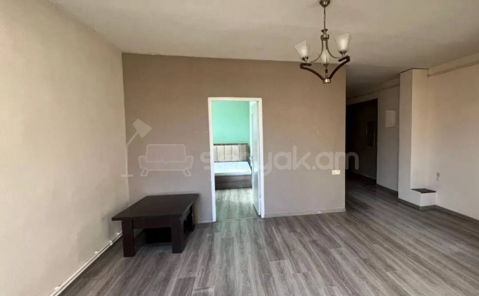 2 Սենյականոց Բնակարան Քարե Շենքում, 50քմ, 3/6 հարկ, Կապիտալ Վերանորոգված, Մասամբ Կահավորված, Արևկող