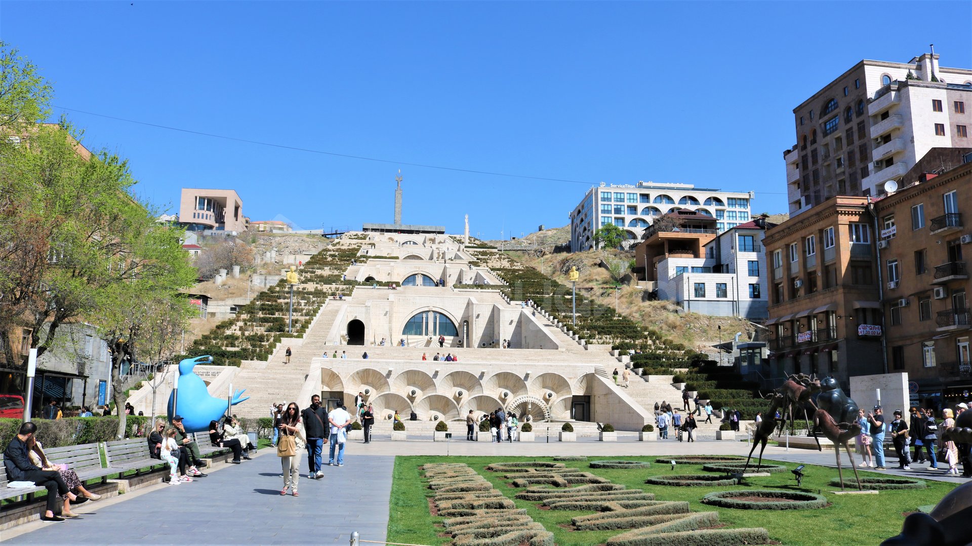 3 Սենյականոց Բնակարան Քարե Շենքում, 94քմ, 2/5 հարկ, Կապիտալ Վերանորոգված