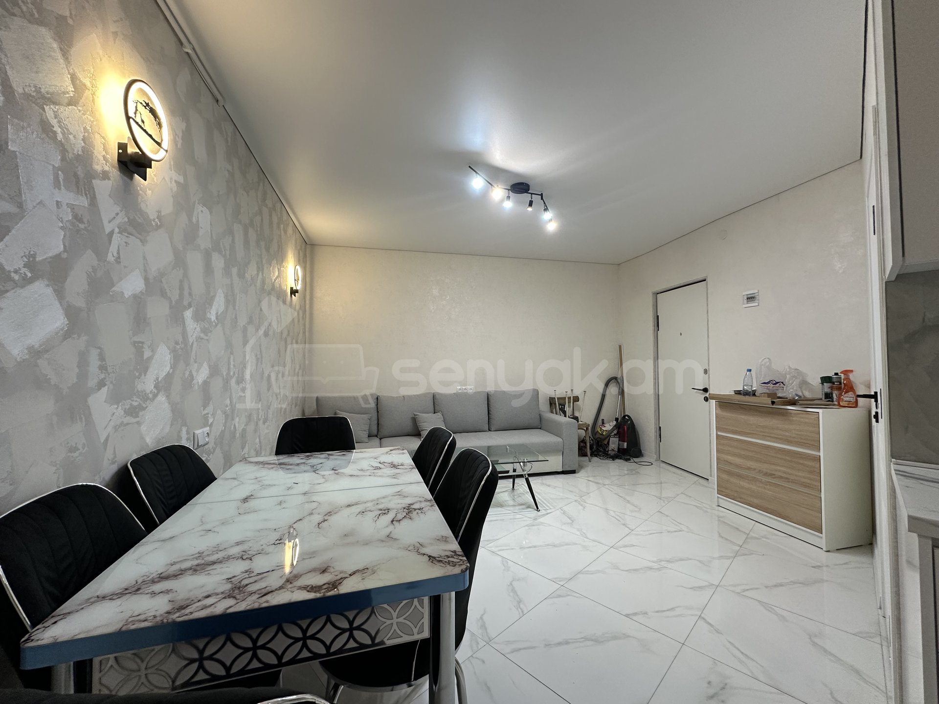 2 Սենյականոց Բնակարան, 43քմ, 11/16 հարկ, Դիզայներական Վերանորոգված