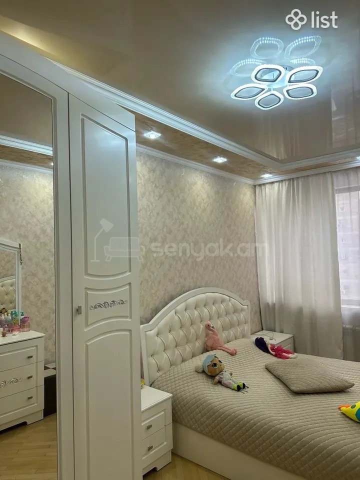 4 Սենյականոց Բնակարան, 140քմ, 3/9 հարկ, Կապիտալ Վերանորոգված, Կահավորված, Արևկող