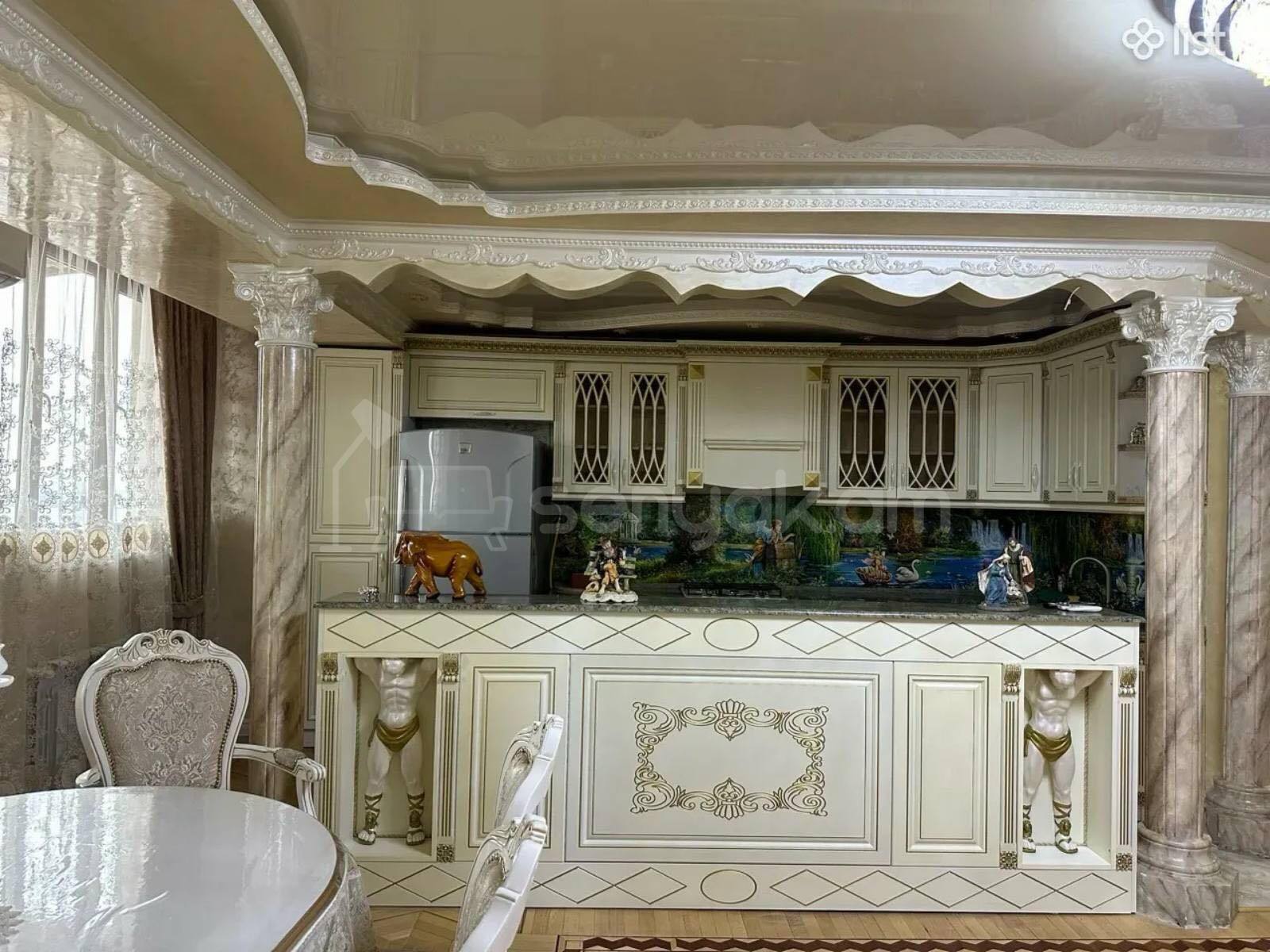 4 Սենյականոց Բնակարան, 140քմ, 3/9 հարկ, Կապիտալ Վերանորոգված, Կահավորված, Արևկող