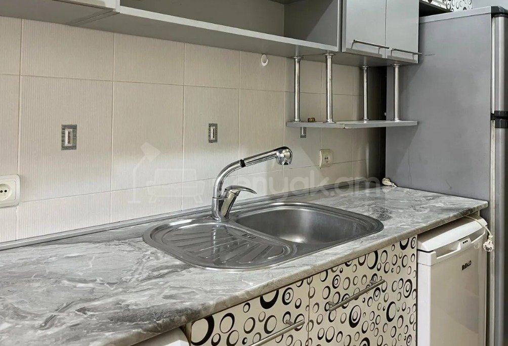 3 Սենյականոց Բնակարան Քարե Շենքում, 112քմ, 3/5 հարկ, Կապիտալ Վերանորոգված