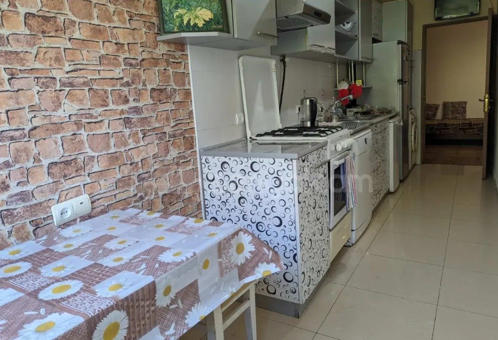 3 Սենյականոց Բնակարան Քարե Շենքում, 112քմ, 3/5 հարկ, Կապիտալ Վերանորոգված