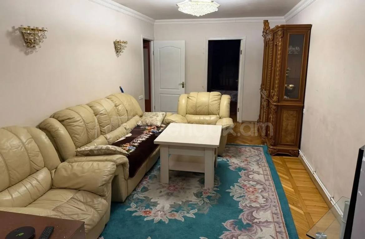 2 Սենյականոց Բնակարան Քարե Շենքում, 59քմ, 2/5 հարկ, Կապիտալ Վերանորոգված, Կահավորված