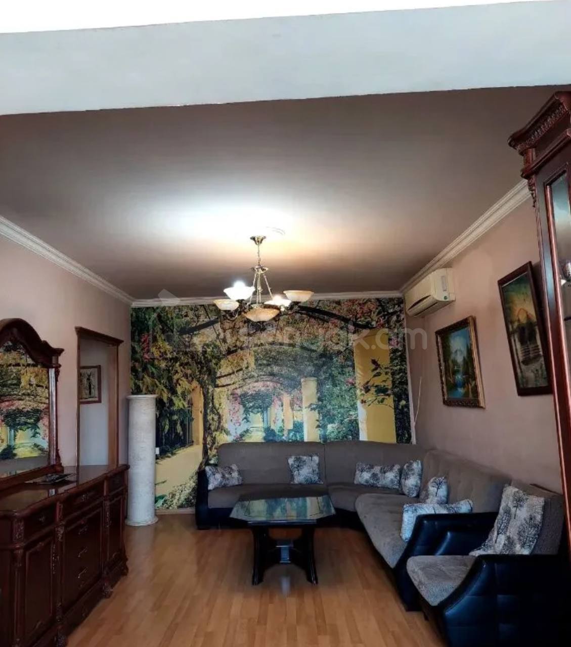 4 Սենյականոց Բնակարան, 90քմ, 3/9 հարկ, Նորմալ Վիճակում