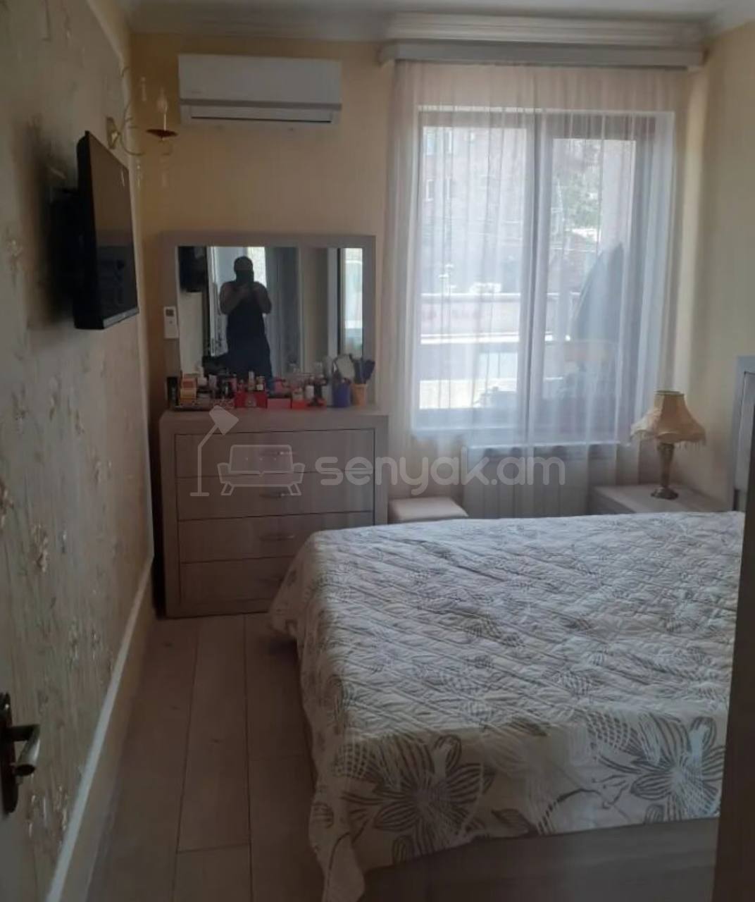 4 Սենյականոց Բնակարան Քարե Շենքում, 93քմ, 2/5 հարկ, Դիզայներական Վերանորոգված