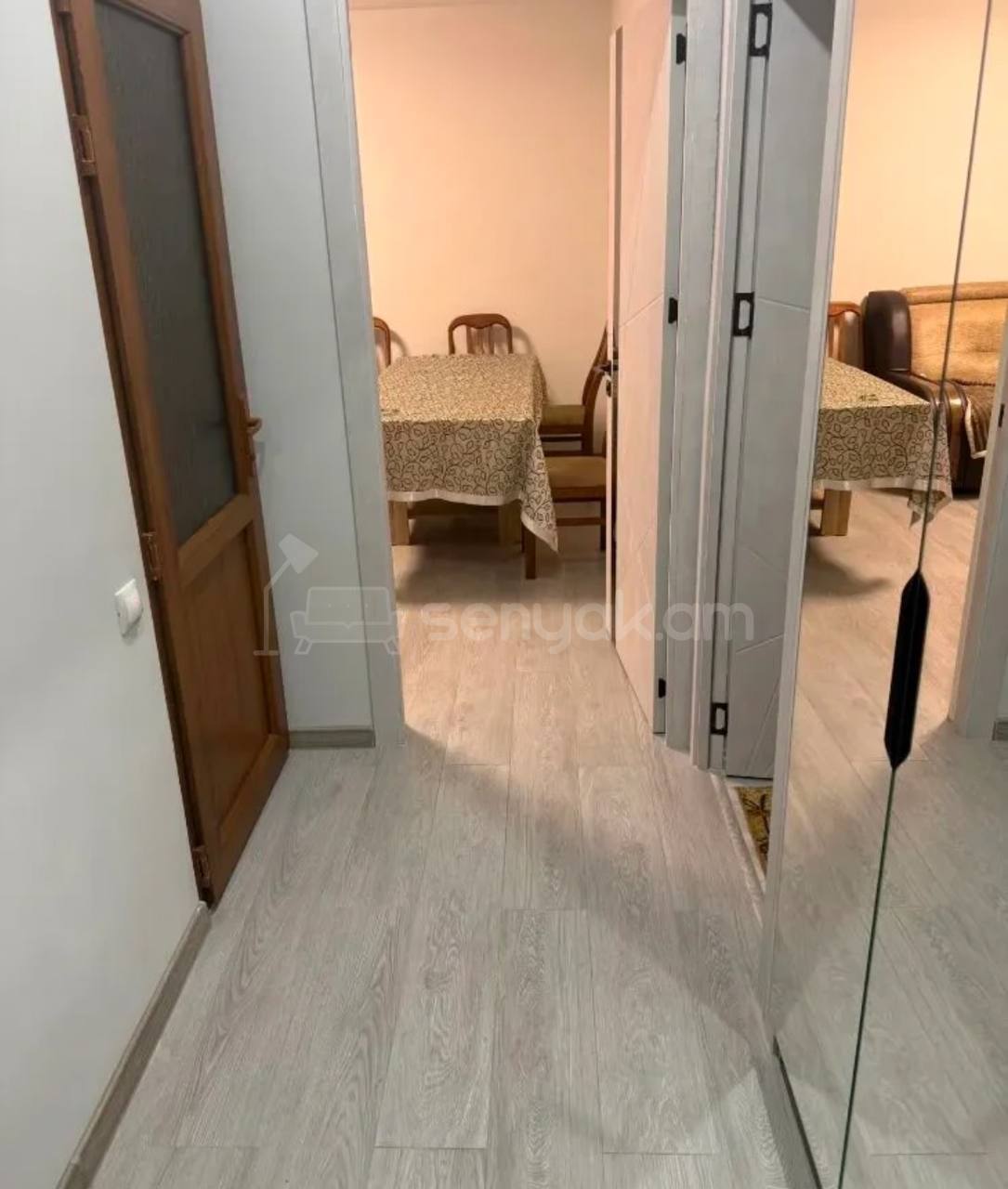 2 Սենյականոց Բնակարան Քարե Շենքում, 65քմ, 5/5 հարկ, Կապիտալ Վերանորոգված, Կահավորված