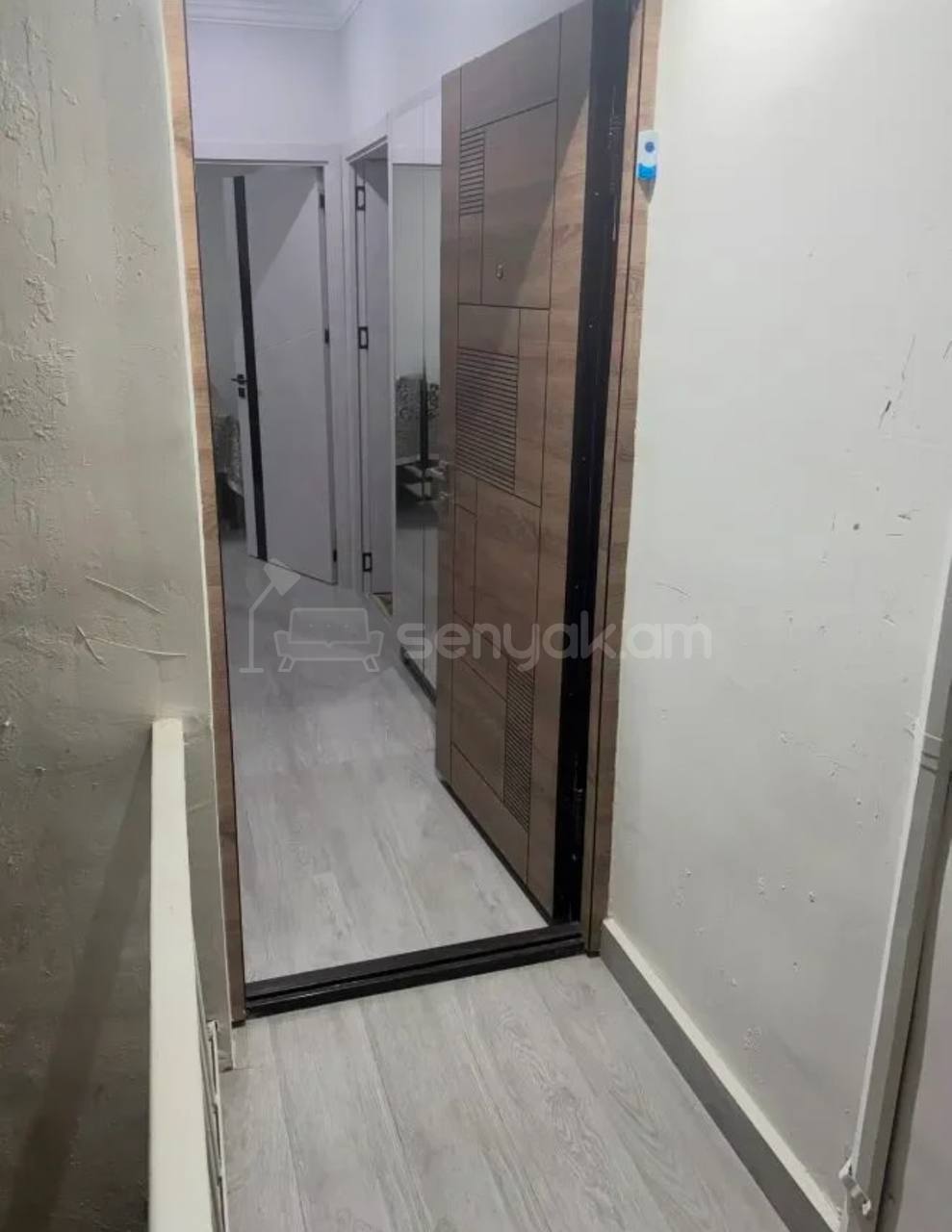 2 Սենյականոց Բնակարան Քարե Շենքում, 65քմ, 5/5 հարկ, Կապիտալ Վերանորոգված, Կահավորված