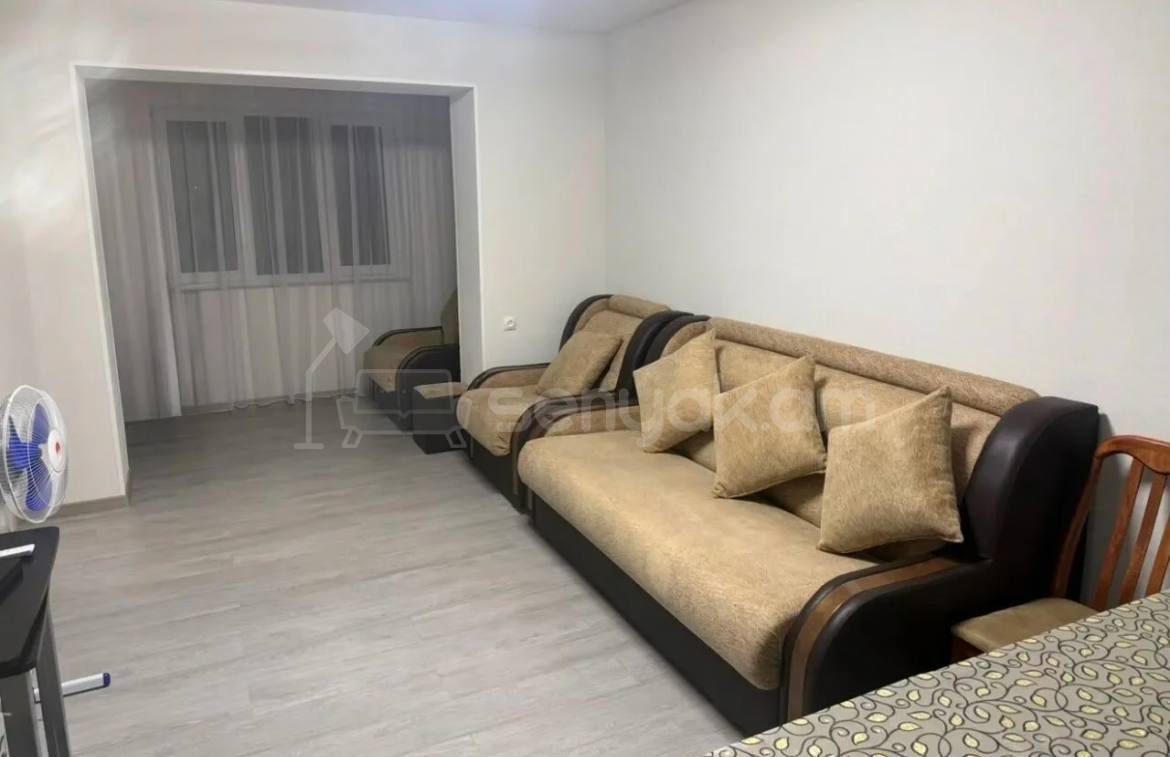 2 Սենյականոց Բնակարան Քարե Շենքում, 65քմ, 5/5 հարկ, Կապիտալ Վերանորոգված, Կահավորված