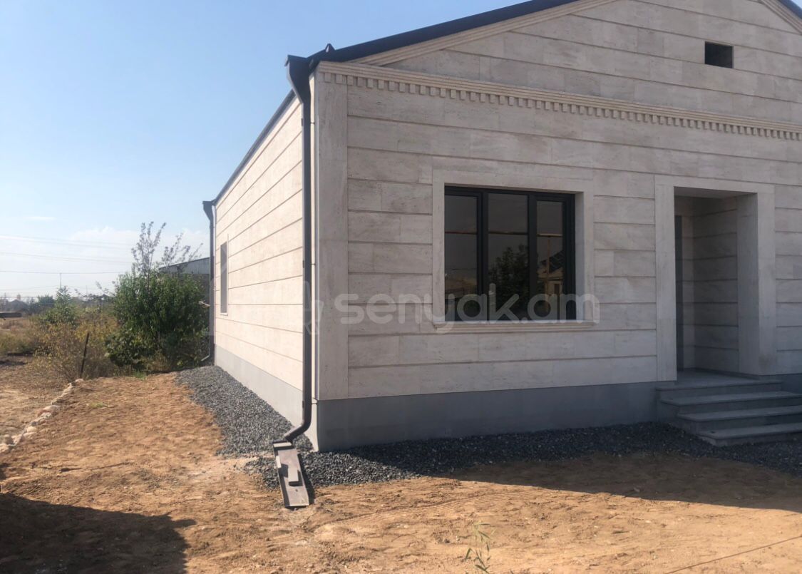 4 Սենյականոց Սեփական Տուն, 108քմ, Կապիտալ Վերանորոգված