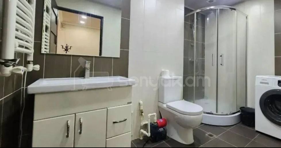 2 Սենյականոց Բնակարան Քարե Շենքում, 75քմ, 6/7 հարկ, Կապիտալ Վերանորոգված, Կահավորված, Արևկող