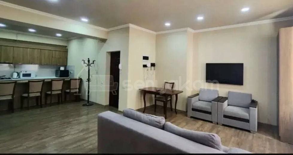 2 Սենյականոց Բնակարան Քարե Շենքում, 75քմ, 6/7 հարկ, Կապիտալ Վերանորոգված, Կահավորված, Արևկող