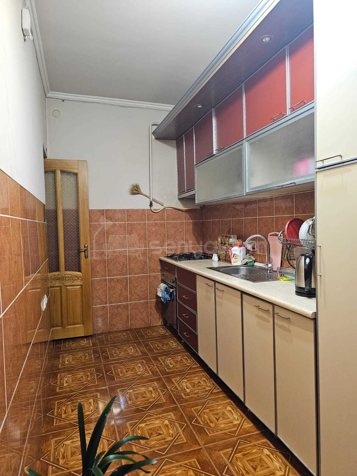 3 Սենյականոց Բնակարան, 80քմ, 2/9 հարկ, Կոսմետիկ Վերանորոգված, Կահավորված