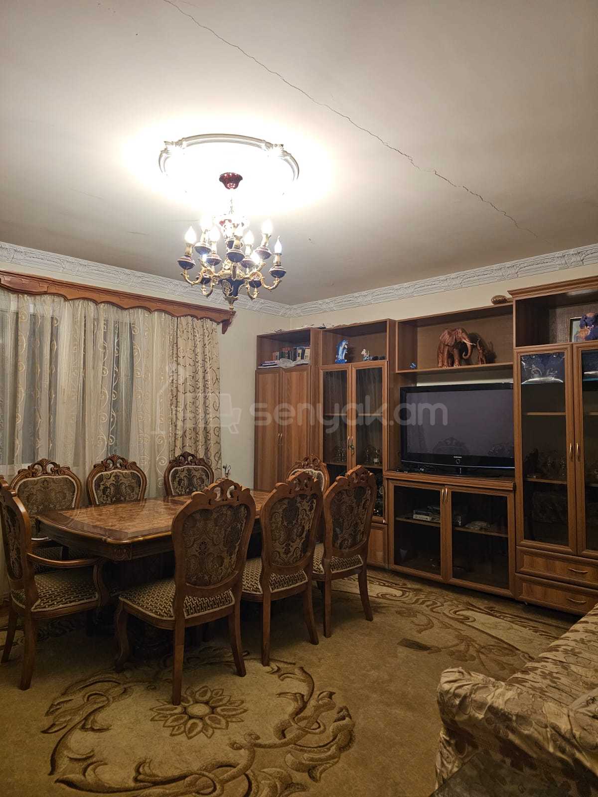 3 Սենյականոց Բնակարան, 80քմ, 2/9 հարկ, Կոսմետիկ Վերանորոգված, Կահավորված