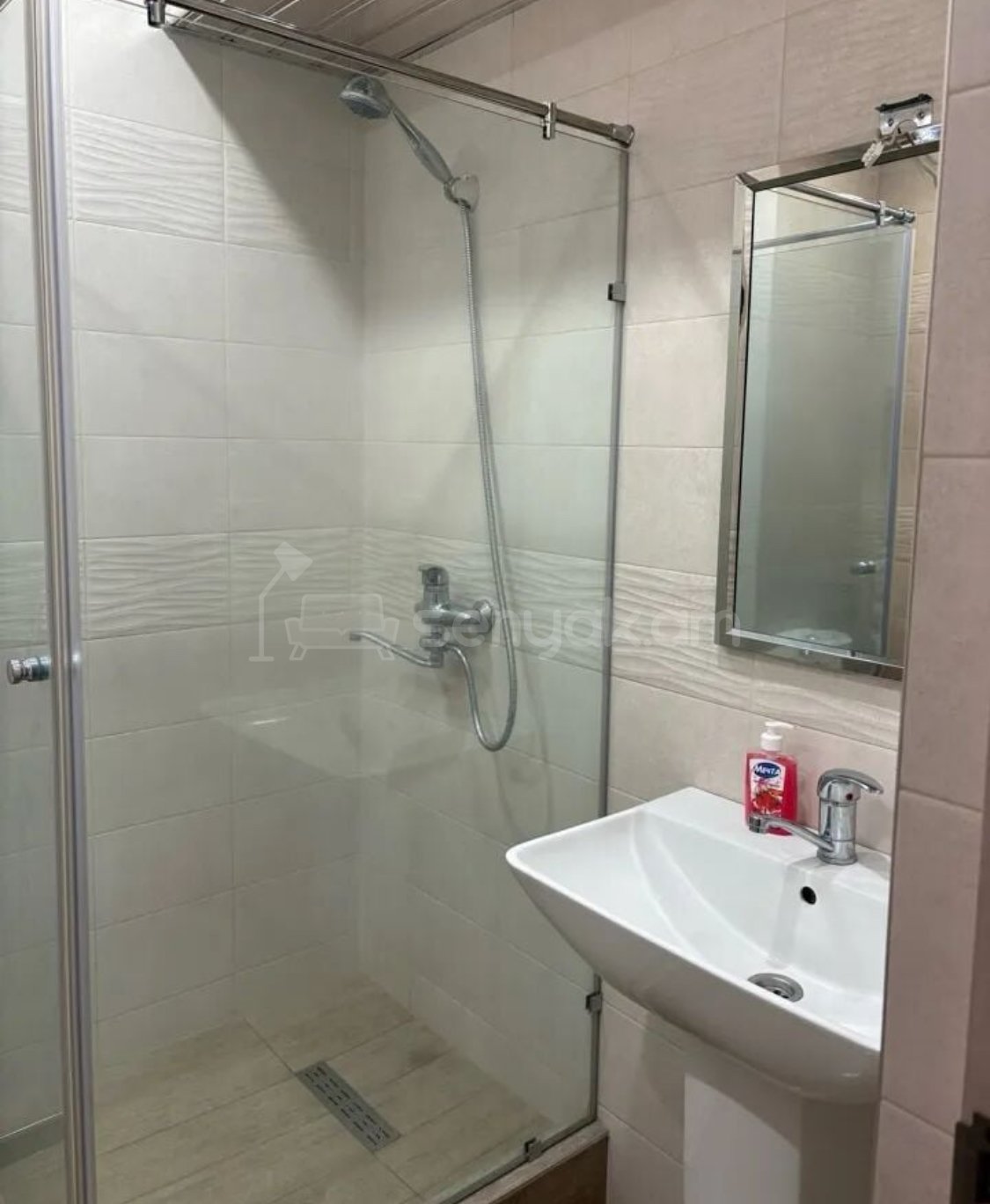 2 Սենյականոց Բնակարան Քարե Շենքում, 53քմ, 3/5 հարկ, Կապիտալ Վերանորոգված, Կահավորված