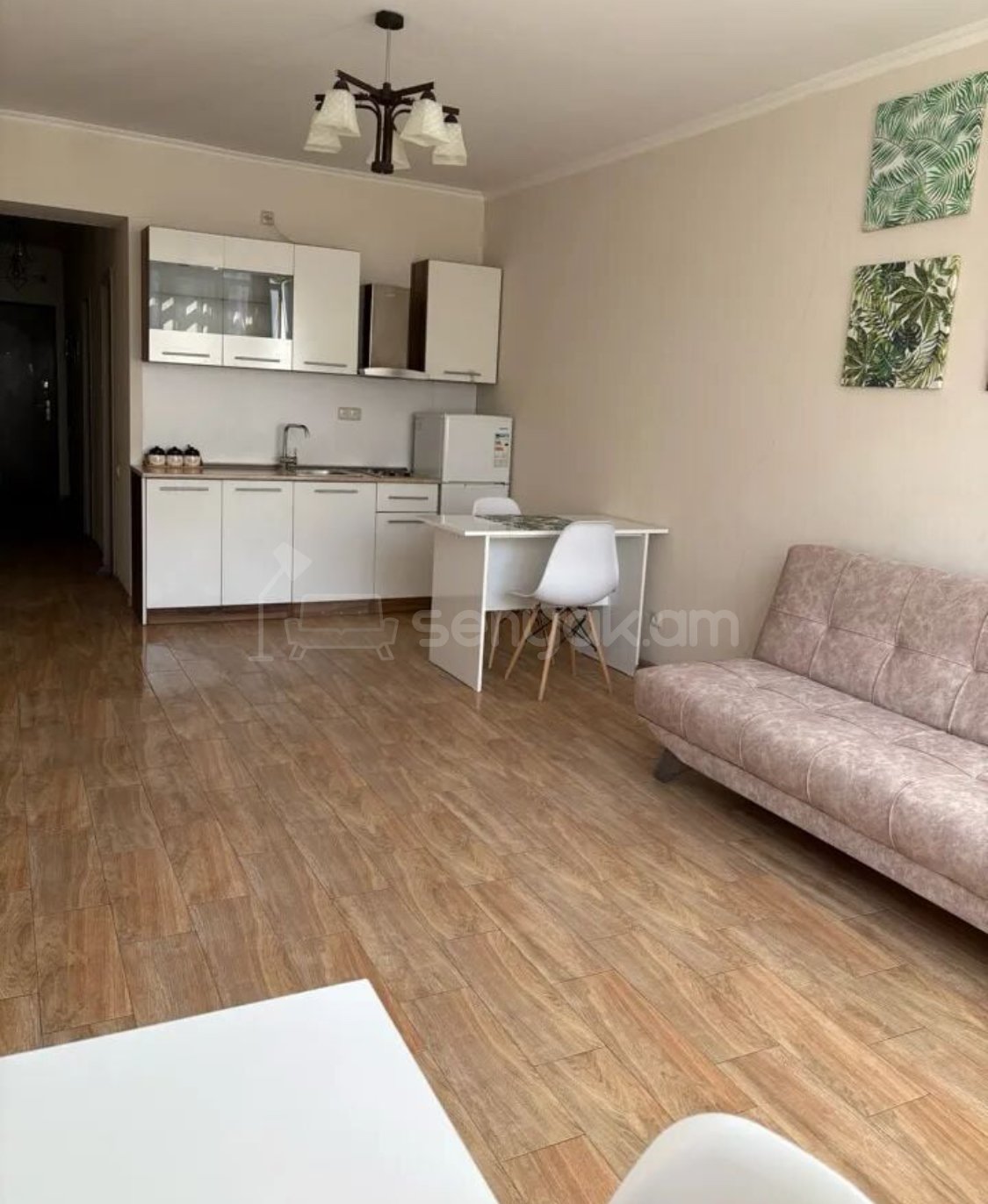 2 Սենյականոց Բնակարան Քարե Շենքում, 53քմ, 3/5 հարկ, Կապիտալ Վերանորոգված, Կահավորված