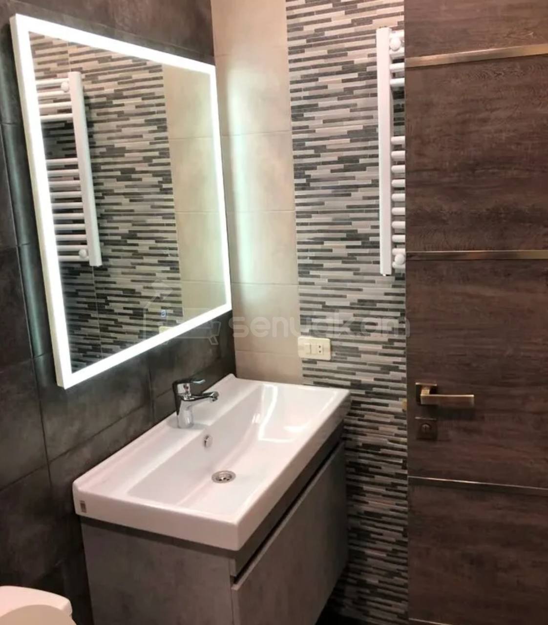 2 Սենյականոց Բնակարան Քարե Շենքում, 50քմ, 1/5 հարկ, Կապիտալ Վերանորոգված, Կահավորված, Արևկող