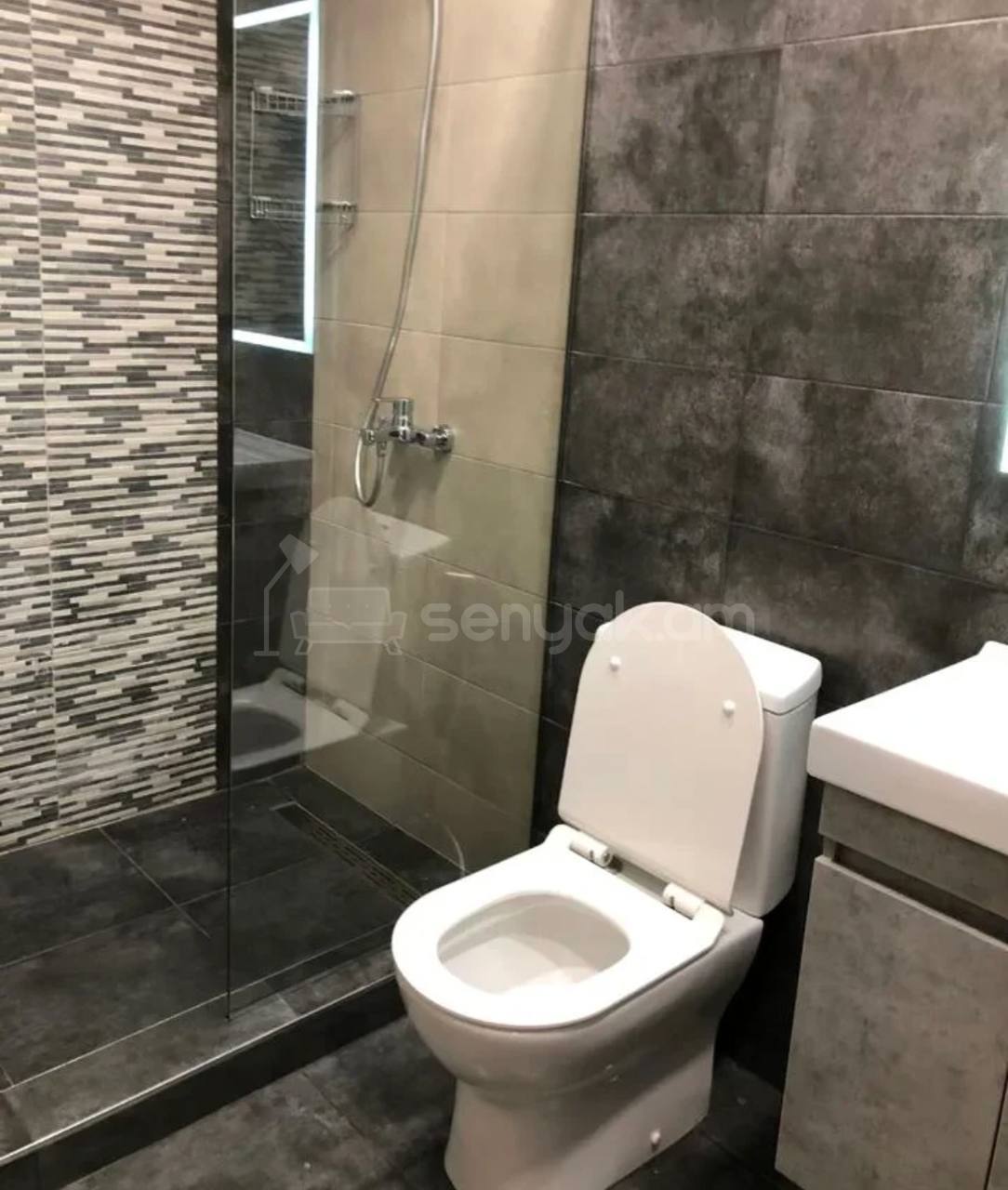 2 Սենյականոց Բնակարան Քարե Շենքում, 50քմ, 1/5 հարկ, Կապիտալ Վերանորոգված, Կահավորված, Արևկող