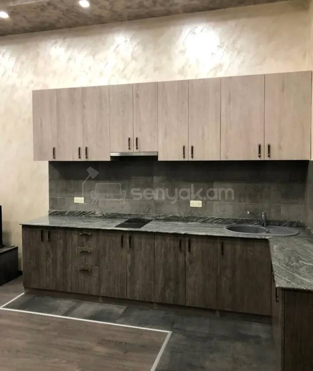 2 Սենյականոց Բնակարան Քարե Շենքում, 50քմ, 1/5 հարկ, Կապիտալ Վերանորոգված, Կահավորված, Արևկող