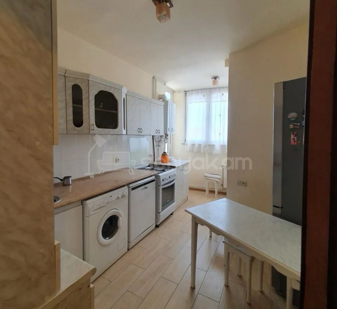 3 Սենյականոց Բնակարան, 90քմ, 10/16 հարկ, Կոսմետիկ Վերանորոգված, Կահավորված