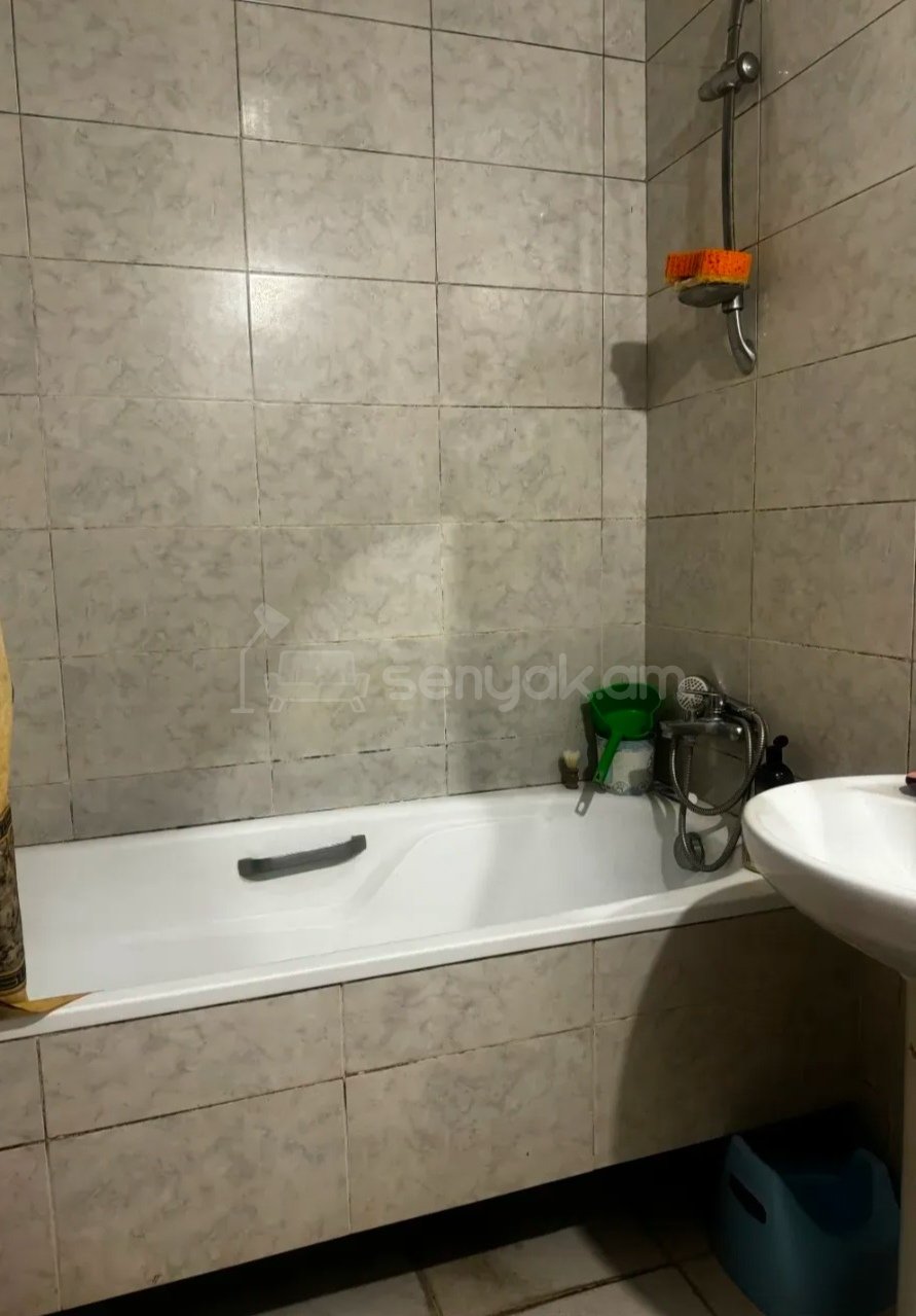 3 Սենյականոց Բնակարան, 80քմ, 16/16 հարկ, Նորմալ Վիճակում, Կահավորված