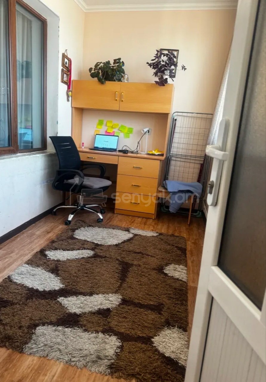 3 Սենյականոց Բնակարան, 80քմ, 16/16 հարկ, Նորմալ Վիճակում, Կահավորված