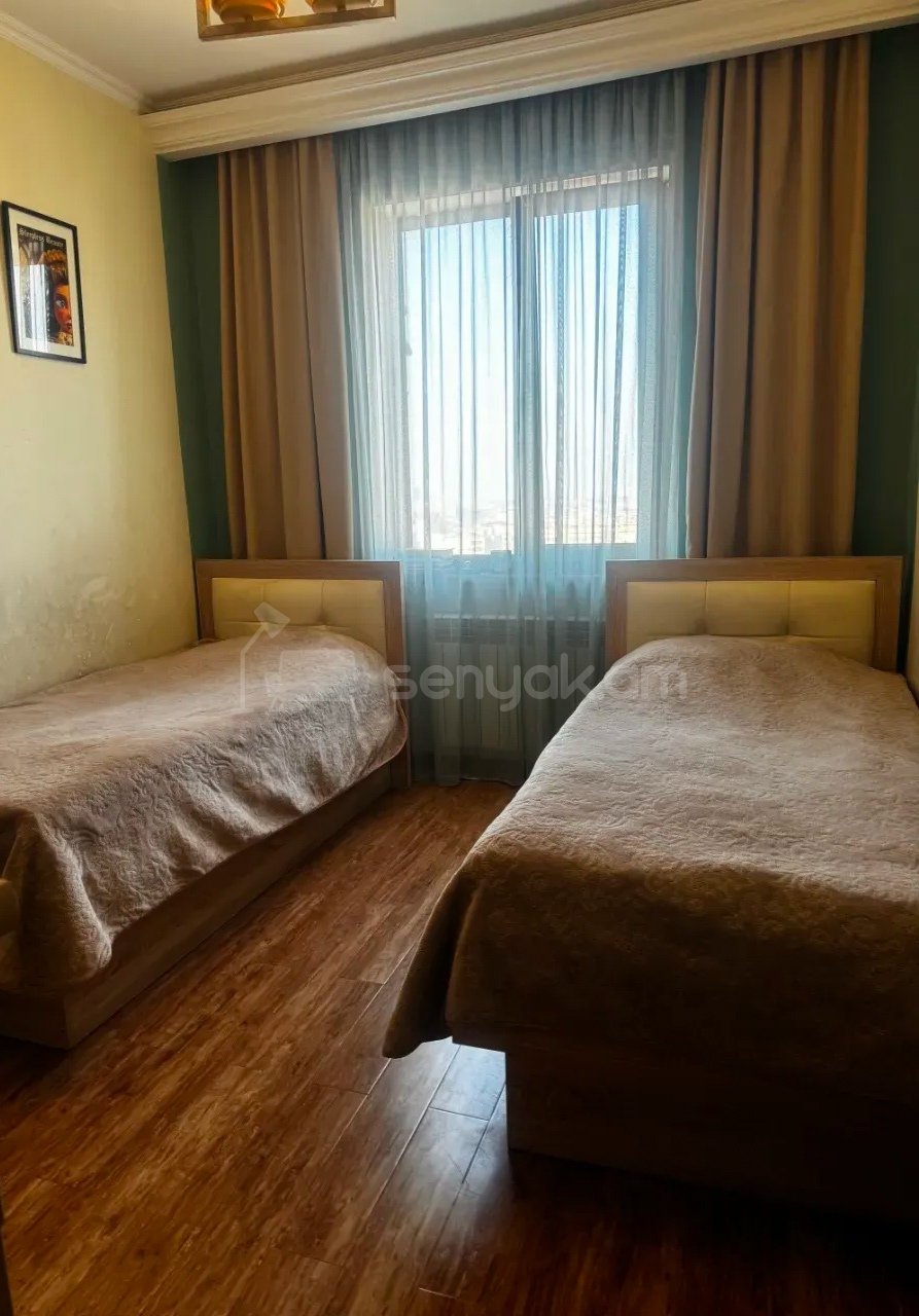 3 Սենյականոց Բնակարան, 80քմ, 16/16 հարկ, Նորմալ Վիճակում, Կահավորված