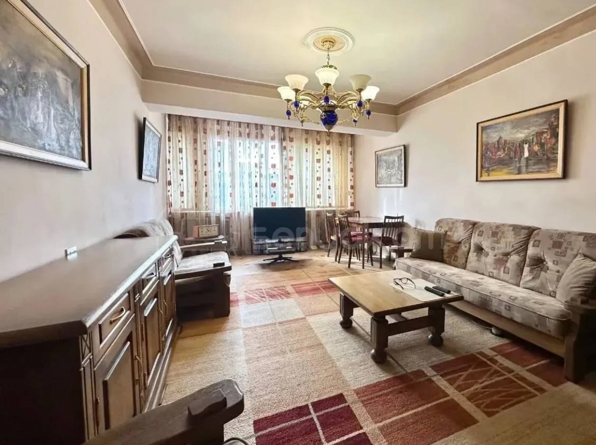 2 Սենյականոց Բնակարան Քարե Շենքում, 67քմ, 4/5 հարկ, Նորմալ Վիճակում, Կահավորված