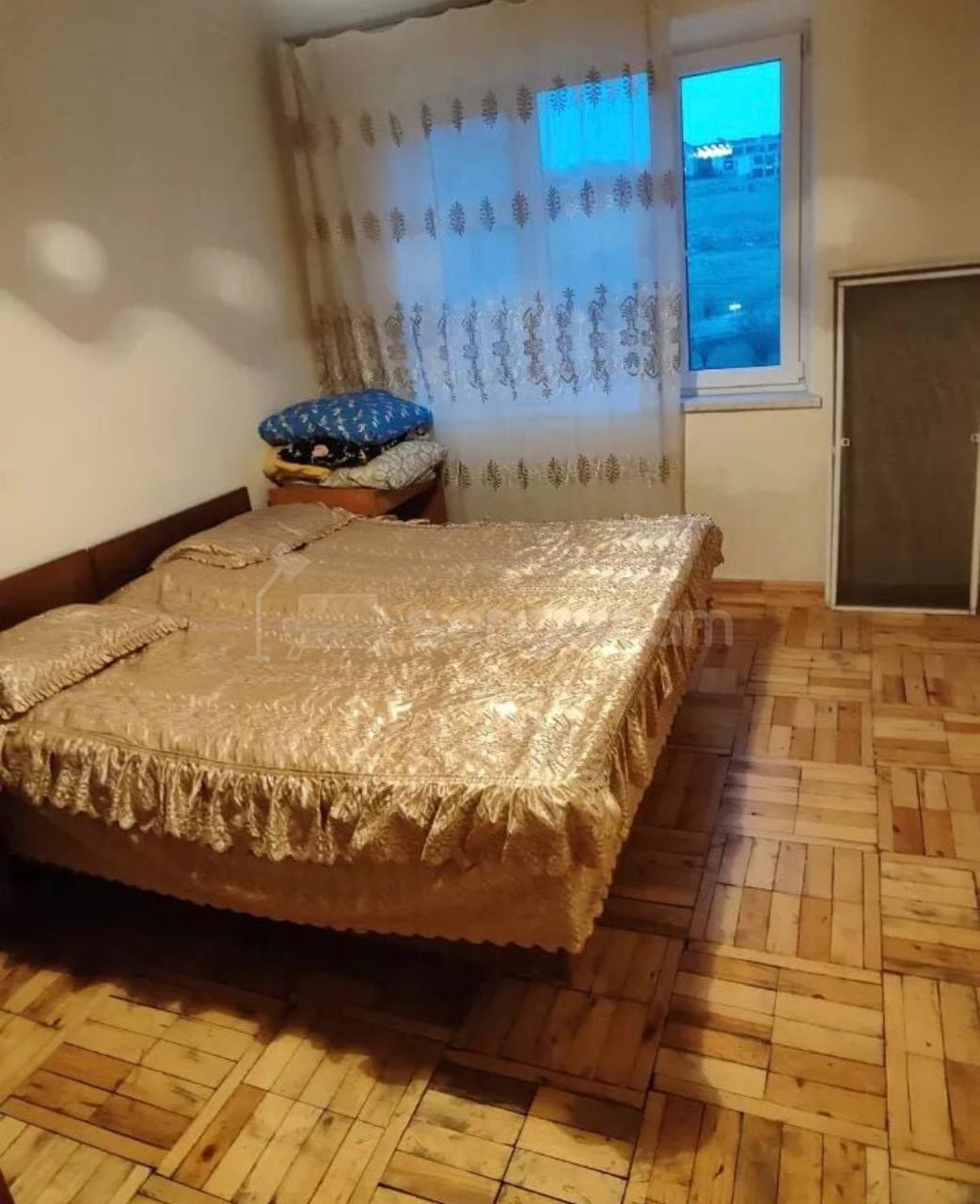 3 Սենյականոց Բնակարան, 80քմ, 9/9 հարկ, Նորմալ Վիճակում, Կահավորված, Արևկող