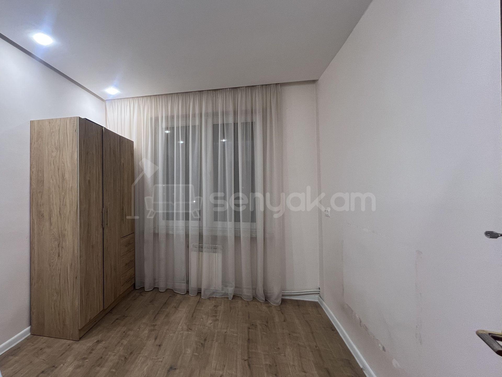 4 Սենյականոց Բնակարան, 90քմ, 6/9 հարկ, Կոսմետիկ Վերանորոգված